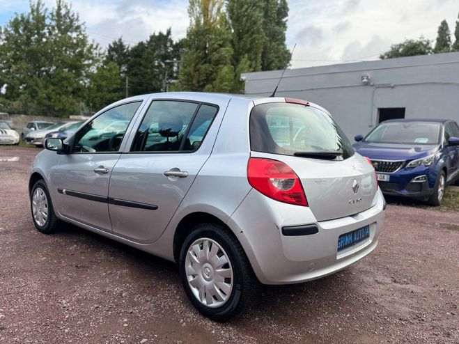 Renault Clio II II 1.5 dci 70ch Authentique Gris de 2008