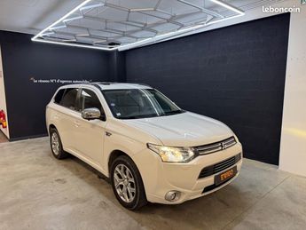  Voir détails -Mitsubishi Outlander 2.0 HYBRID PHEV INSTYLE à Brignais (69)