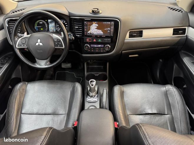 Mitsubishi Outlander 2.0 HYBRID PHEV INSTYLE Blanc de 2015