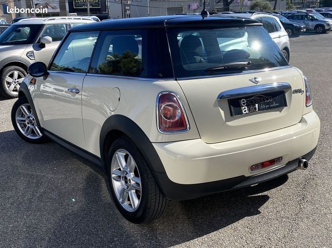 Mini One COOPER D 112CH Beige de 2011