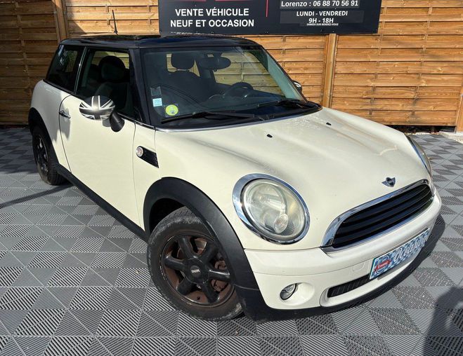 Cliquer pour voir la photo suivante Mini Cooper ONE 1.4i 95ch Blanc Métallisé de 2009