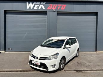  Voir détails -Toyota Verso 112 D-4D FAP Dynamic à Bral-sous-Montfort (35)