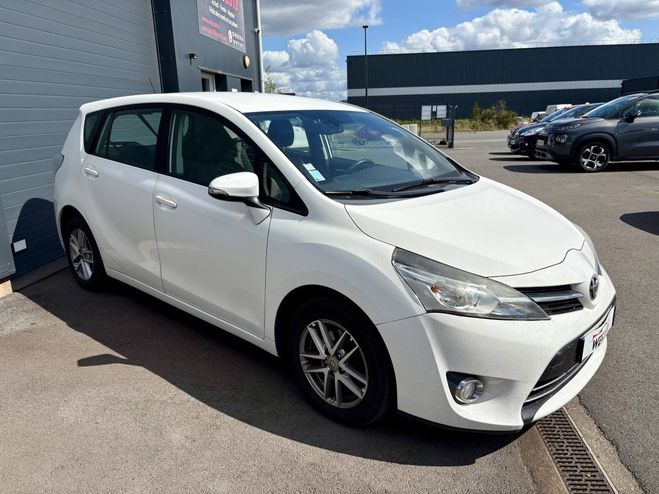 Toyota Verso 112 D-4D FAP Dynamic BLANC de 2016