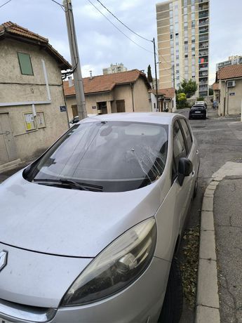 voir détails -Renault Scenic III 1.5 dCi 110cv  à Marseille (13)   Voir détails -Renault Scenic III 1.5 dCi 110cv  à Marseille (13)