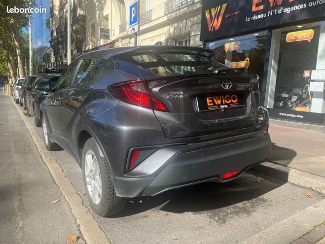 Toyota C HR 1.8 122H 100 HYBRID FULL-HYBRID DYNAMIC  Gris de 2021