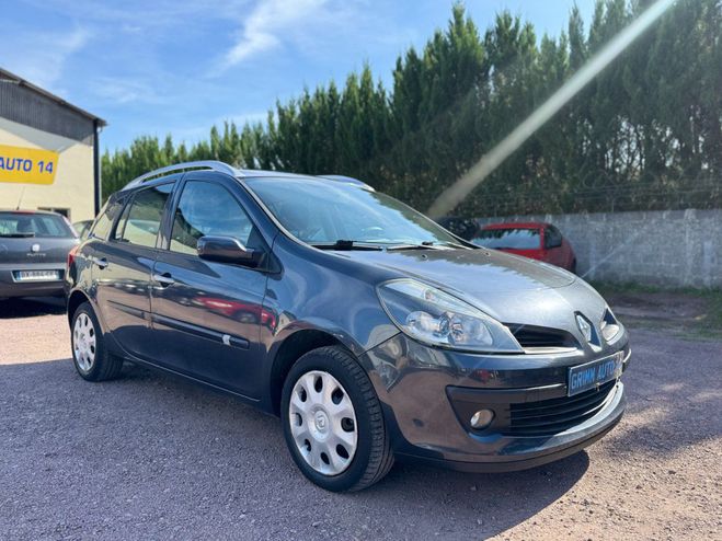 Cliquer pour voir la photo suivante Renault Clio III 1.5 dCi 70ch Authentique ESTATE eco2 Gris de 2008