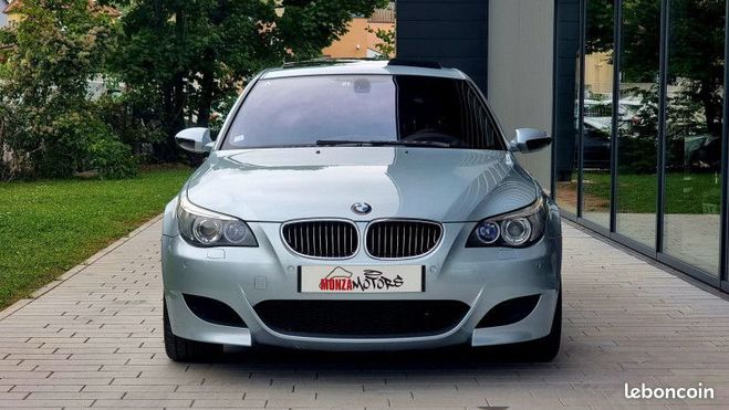 BMW M5 (E60) 507CH Gris de 2005