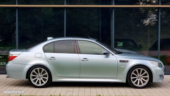 BMW M5 (E60) 507CH Gris de 2005