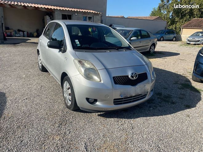Toyota Yaris vvti navimedia Gris de 2008