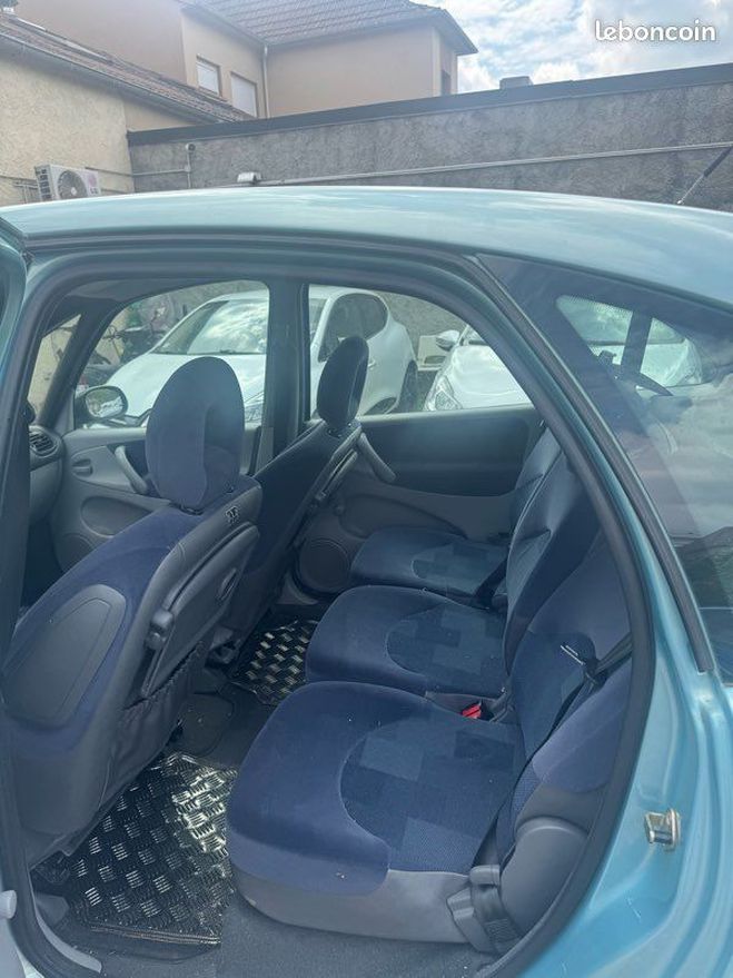 Citroen Xsara Picasso 2.0 essence 16 V bote automatiq Gris de 2004