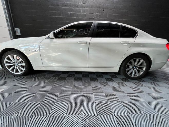 BMW Serie 5 F10 525d 204ch Luxe A Blanc de 2010