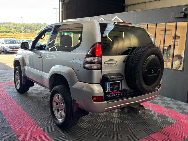 Toyota Land Cruiser VXE 165 ch D-4D ~ Attelage ~ Toit ouvran Gris de 2006