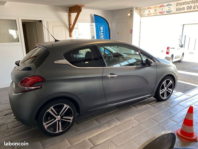 Peugeot 208 (2) 1.2 eTHP 110 S&S GT Line 3 Portes Gris de 2016