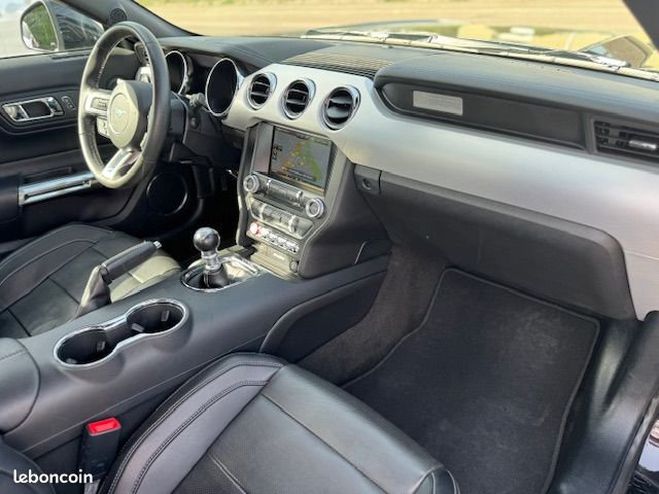 Ford Mustang v8 5.0 gt fastback pack premium cuir sie Noir de 2016