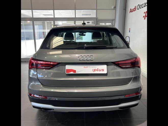 Audi Q3 35 TFSI 150 ch S tronic 7 Design Luxe Gris de 2023