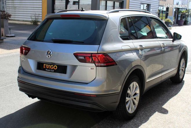 Volkswagen Tiguan 1.4 TSi 150 CH CONFORT LINE DSG6 + TOIT  Gris de 2017