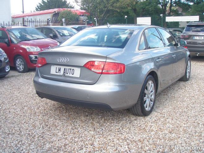 Audi A4 IV 2.0 TDI 143 AMBITION LUXE MULTITRONIC Gris de 2010