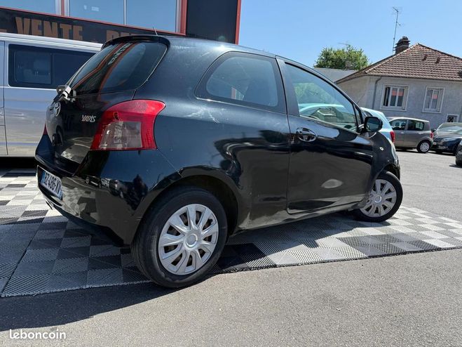 Toyota Yaris 85 VVT-I LUNA Noir de 2006