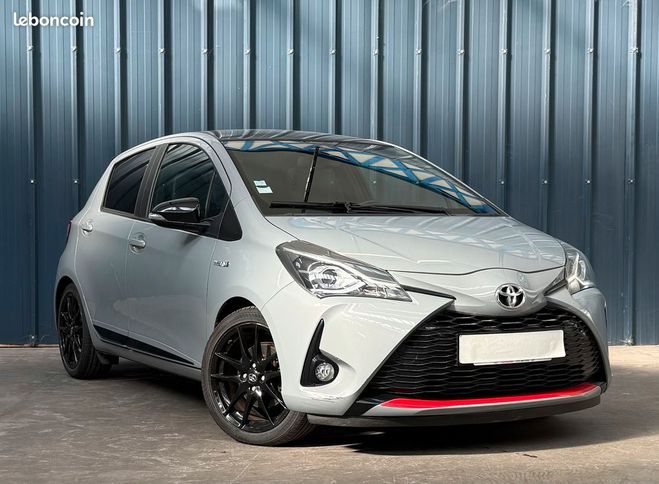 Toyota Yaris GR Sport Hybride 1.5 VVTI 100ch Garantie Gris de 2019
