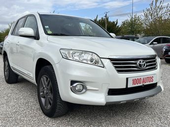  Voir détails -Toyota RAV 4 III 150 D-4D FAP Life Edition 2WD à Roncq (59)