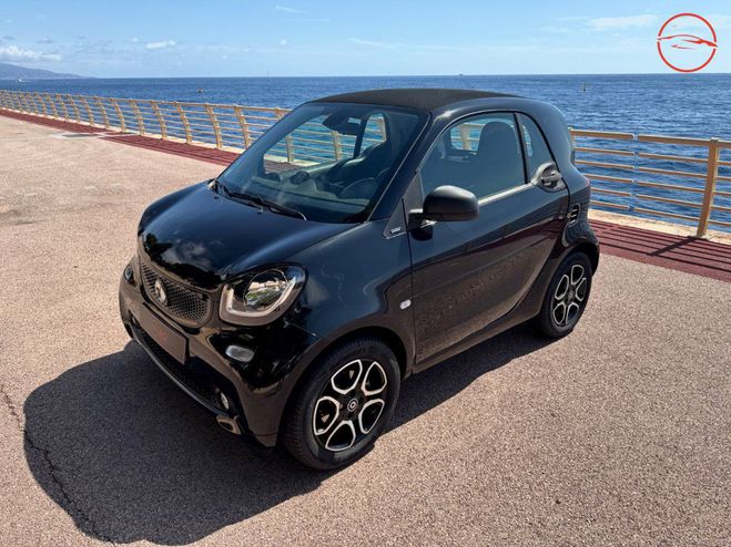 Smart Fortwo III 0.9 90 PASSION TWINAMIC Noir de 2017