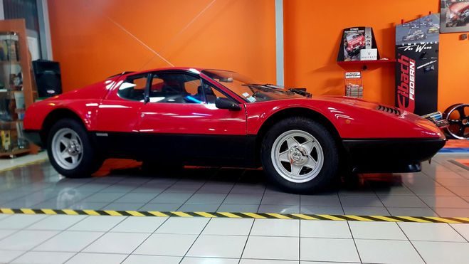 Ferrari 512 BB 4.9 l 322 cv INJECTION Rouge de 1983
