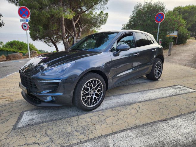 Porsche Macan 2.0L 252 CH gris de 2018