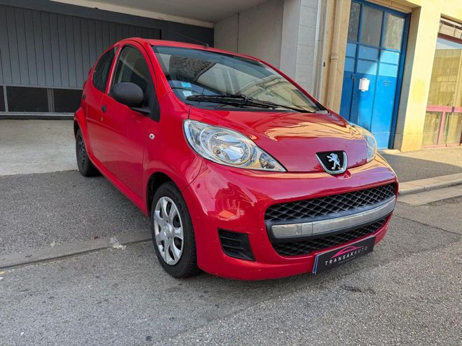 Peugeot 107 1.0l 12V 68 CV Urban Rouge de 2010