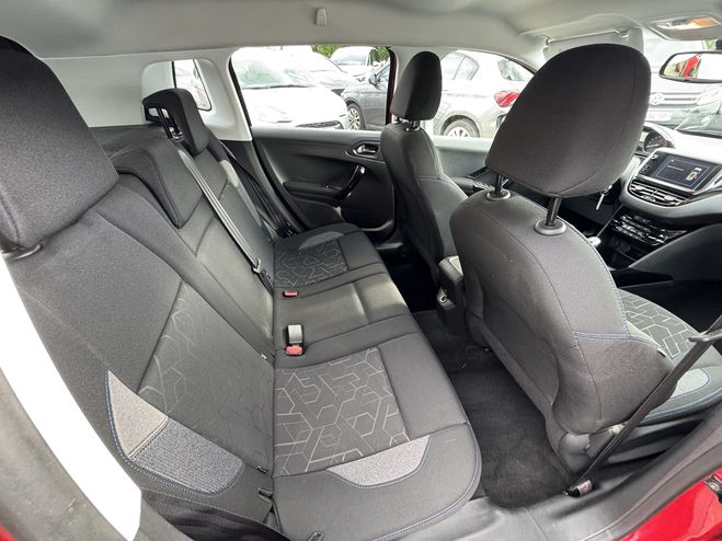 Peugeot 2008 1.5 BLUEHDI 100CH E6.C SIGNATURE S&S BVM ROUGE de 2019