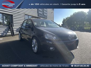  Voir détails -Volkswagen Golf 1.6 TDI 105CH BLUEMOTION FAP TRENDLINE 5 à Auneau (28)