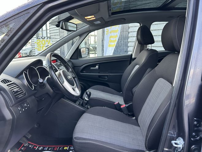 Kia Venga 1.6 CRDI 128CH FAP PREMIUM GRIS FONCE  de 2013