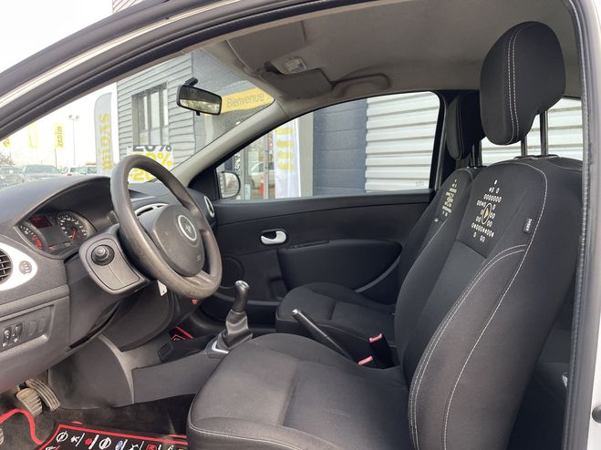 Renault Clio 1.2 16V 75CH AUTHENTIQUE BLANC  de 2012