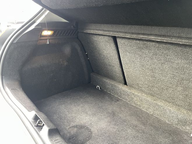 Renault Clio 1.2 16V 75CH AUTHENTIQUE BLANC  de 2012