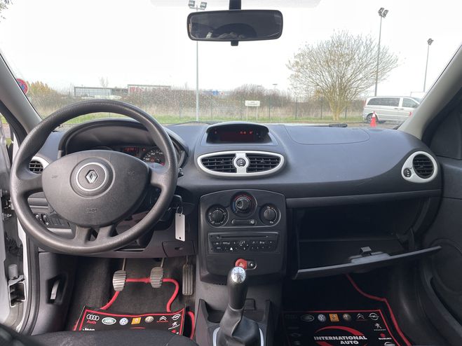 Renault Clio 1.2 16V 75CH AUTHENTIQUE BLANC  de 2012