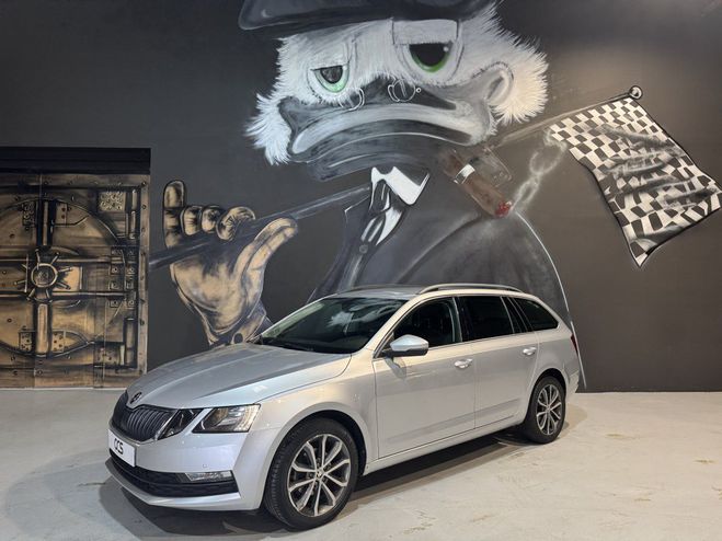 Cliquer pour voir la photo suivante Skoda Octavia (3) TDI 116 DSG7 Edition/Attelage/ADML/1 Gris Clair de 2019