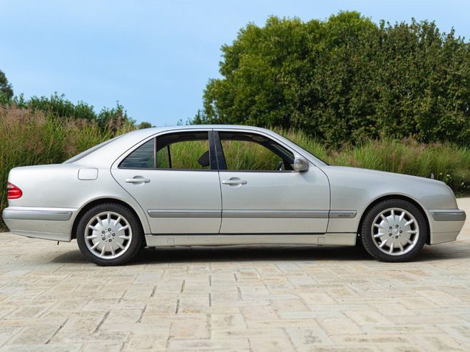 Mercedes 420 2000 MERCEDES-BENZ E430 V8 GRIGIO de 2000