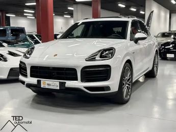 Voir détails -Porsche Cayenne E-Hybrid Platinum Edition 462cv à Encamp (99)