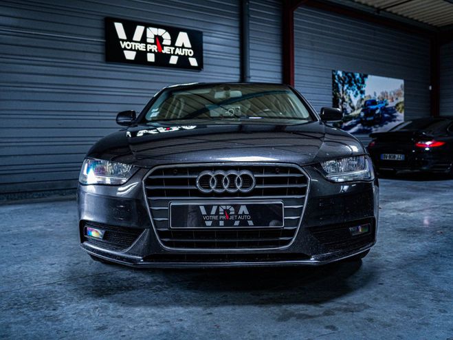Audi A4 Avant  2.0 TDI 143ch  Ambiente  Multi Gris de 2012