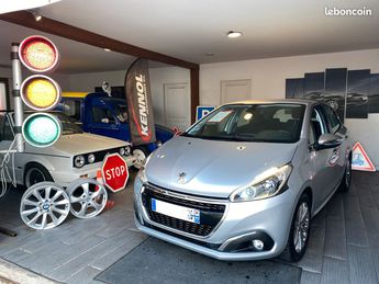  Voir détails -Peugeot 208 (2) 1.2 VTI 82 Allure 5 Portes à Nanteuil-ls-Meaux (77)