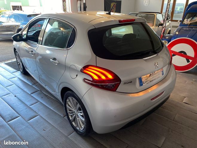 Peugeot 208 (2) 1.2 VTI 82 Allure 5 Portes Gris de 2016