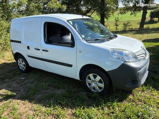 Cliquer pour voir la photo suivante Renault Kangoo 1.5 DCI climatisé 80cv Blanc de 2017