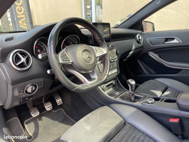 Mercedes Classe A Mercedes Classe A 1.5 180 CDI 110 FASCINATION PACK AMG TOI Gris de 2016