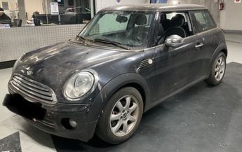  Voir détails -Mini Cooper 120CH PACK CHILI à Cannes (06)
