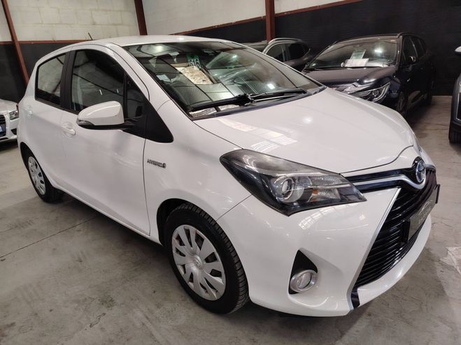 Toyota Yaris III HSD 100h Business 5p BLANC de 2017
