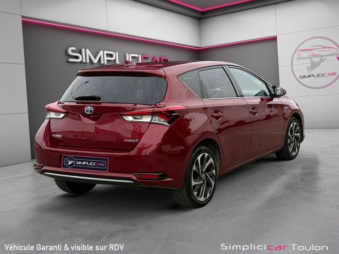 Toyota Auris BUSINESS Hybride 136h Dynamic 1er main e Rouge de 2017