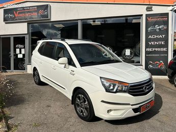  Voir détails -Ssangyong Rodius 200 E-XDI 7 PLACES 4WD 2.0 D 155 cv Gara à Piennes (54)