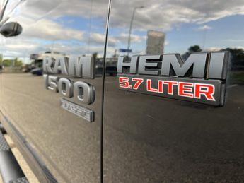  Voir détails -Dodge Ram 1500 CREW SLT CLASSIC BLACK PACKAGE à  Le Coudray-Montceaux (91)