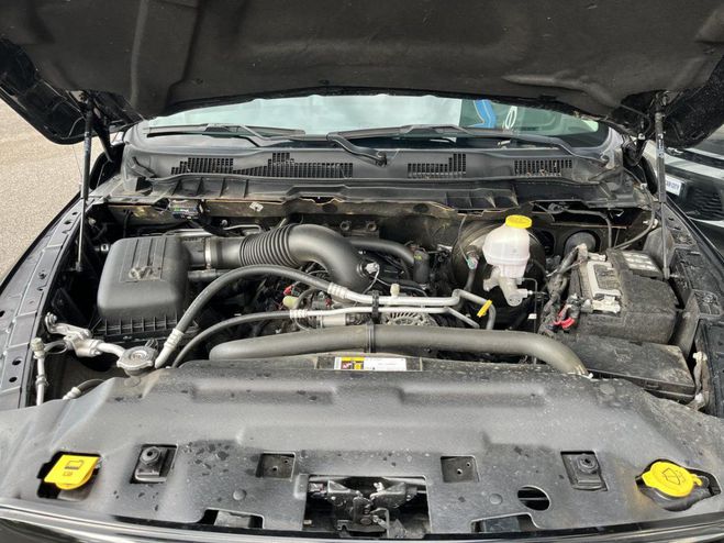 Dodge Ram 1500 CREW SLT CLASSIC BLACK PACKAGE Noir de 2022