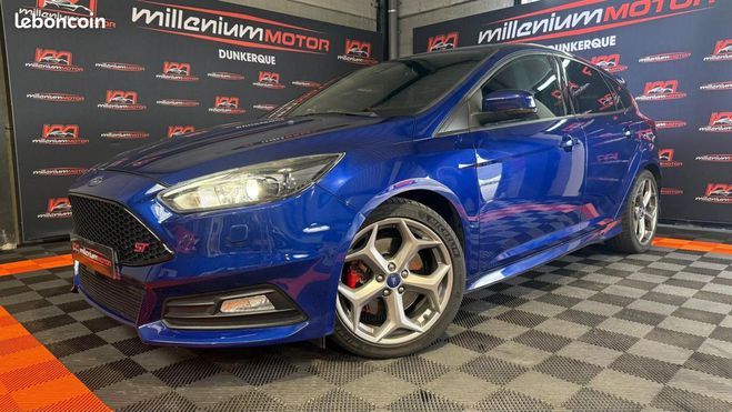 Cliquer pour voir la photo suivante Ford Focus ST 2.0 SCTi EcoBoost 250 CV GARANTIE 6 M Bleu de 2016