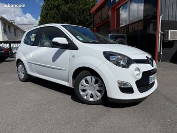  Voir détails -Renault Twingo II 1.5 DCI 75CH ZEN ECO à Morsang-sur-Orge (91)